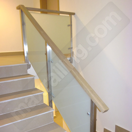 Парапети от инокс и стъкло